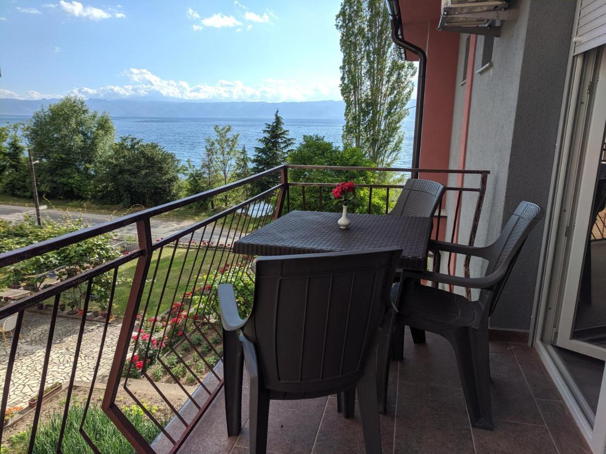 Ajkoski Apartments Peštani エクステリア 写真
