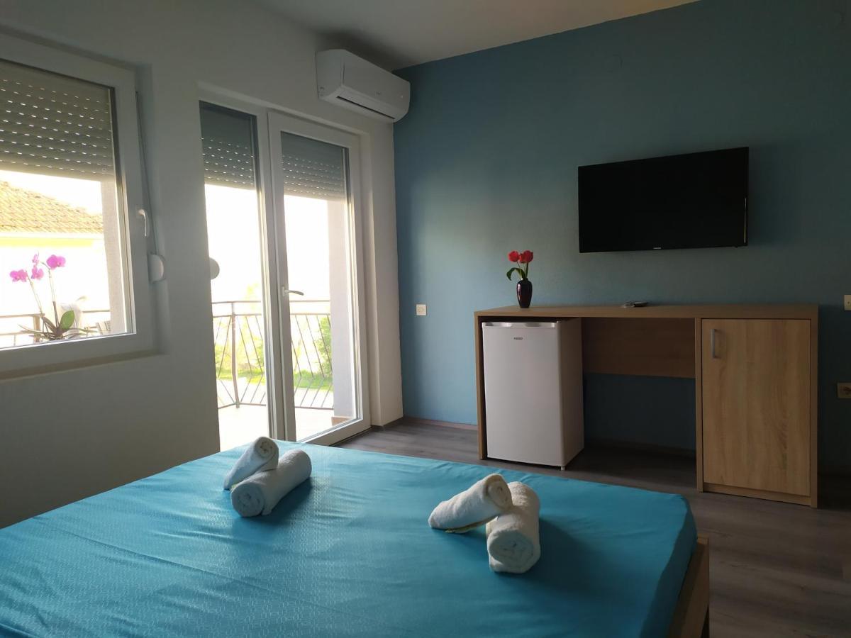 Ajkoski Apartments Peštani エクステリア 写真