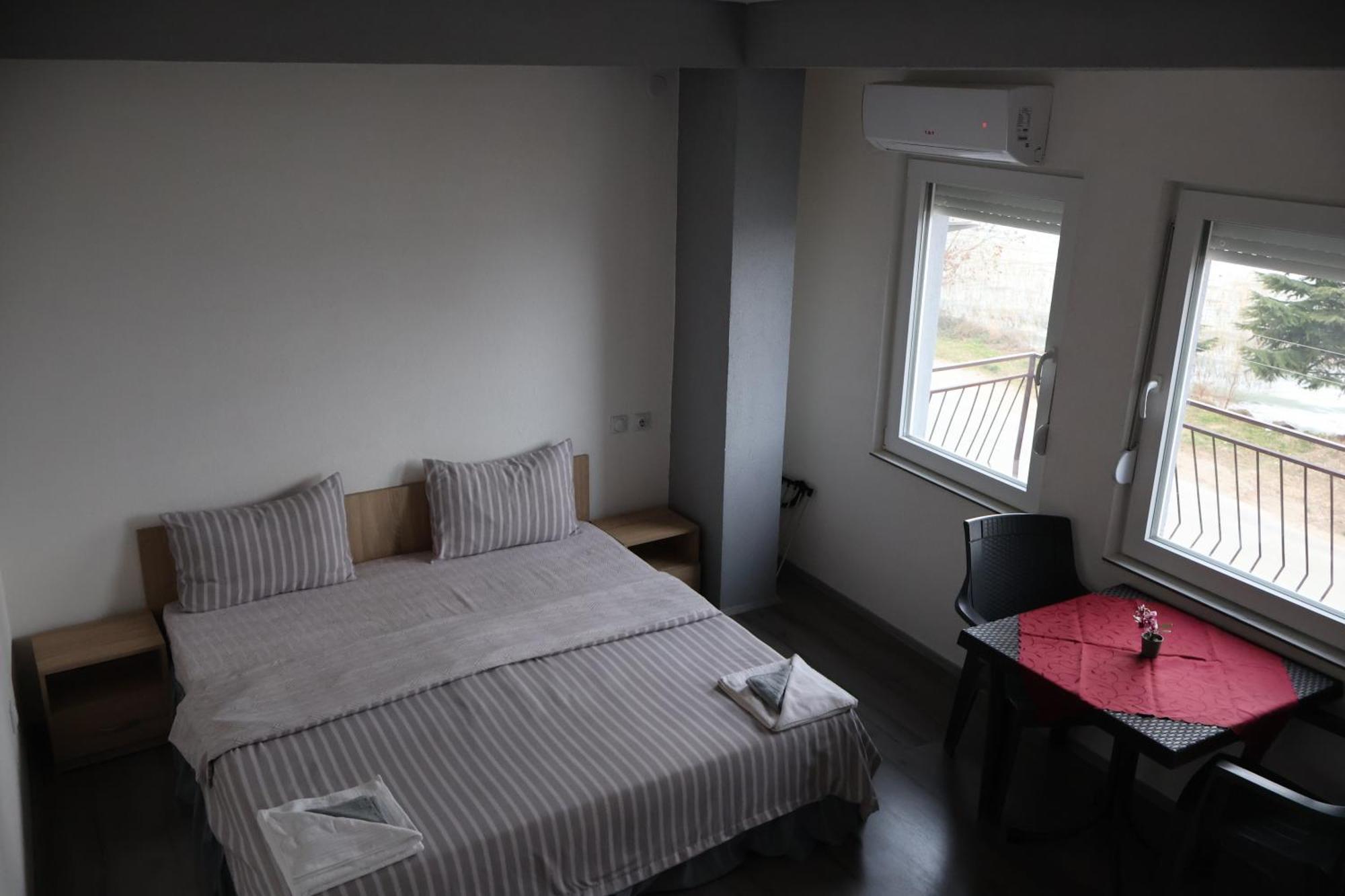 Ajkoski Apartments Peštani エクステリア 写真