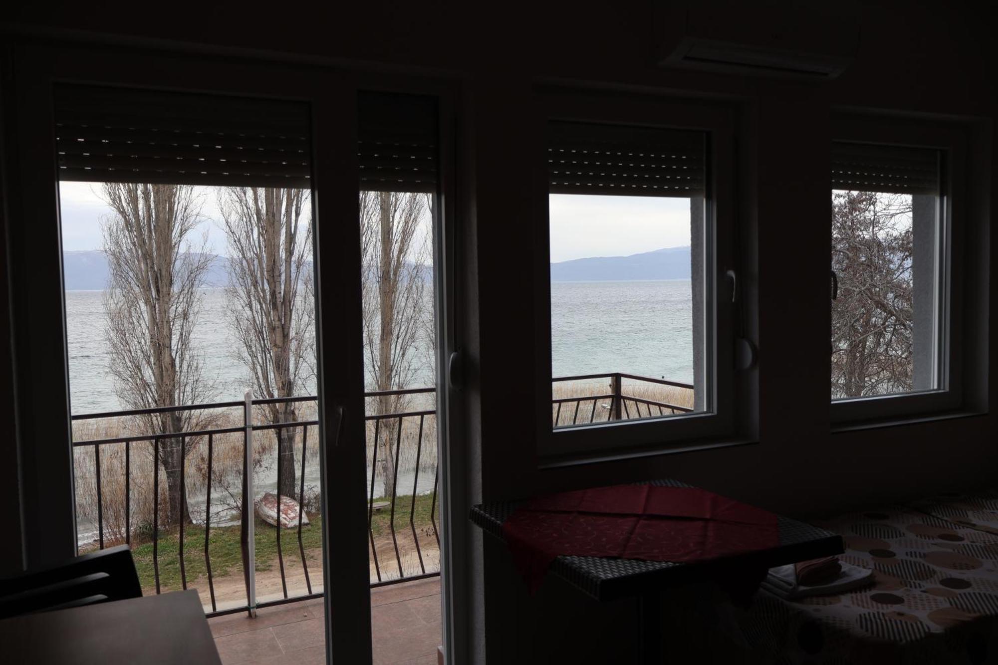 Ajkoski Apartments Peštani エクステリア 写真